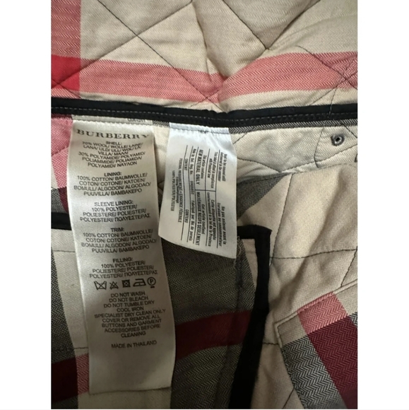 Authentic Burberry Coat - Picture 5 of 7